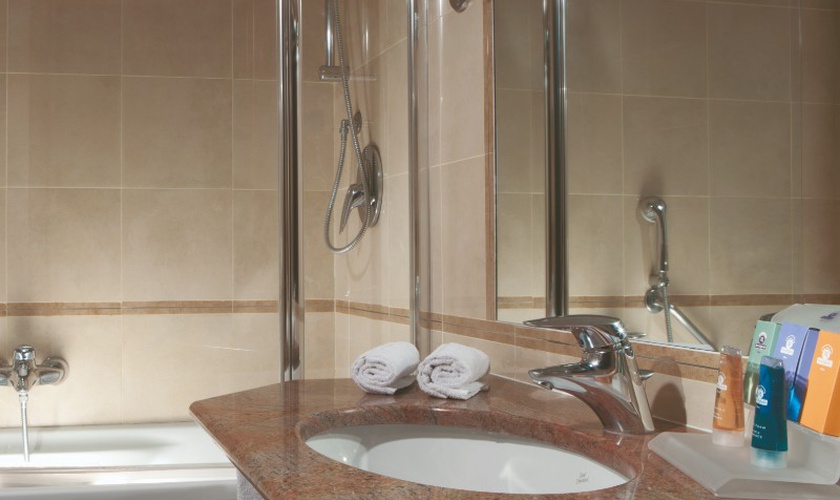 Camera doppia Hotel Raffaello Milano Camera doppia Hotel Raffaello Milano