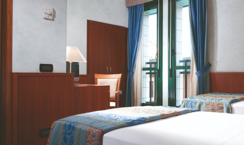 Camera twin Hotel Raffaello Milano Camera twin Hotel Raffaello Milano