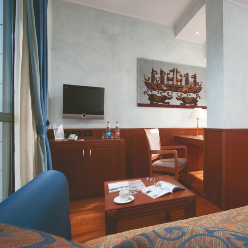 Junior suite hotel raffaello milano Junior suite hotel raffaello milano
