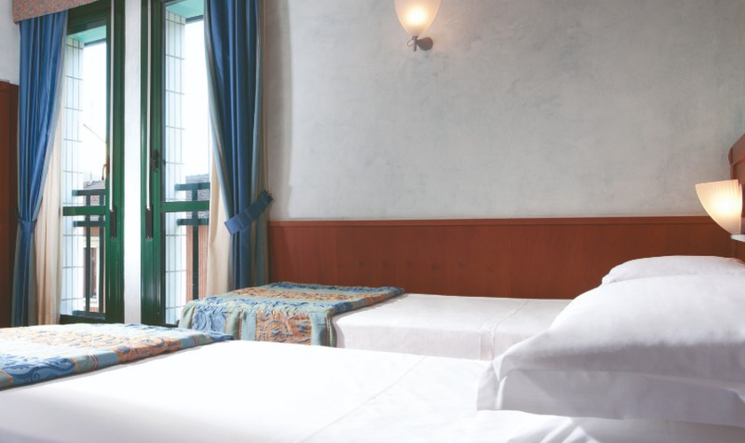 Camera twin Hotel Raffaello Milano Camera twin Hotel Raffaello Milano