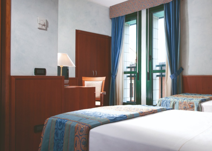 Camera twin Hotel Raffaello Milano Camera twin Hotel Raffaello Milano