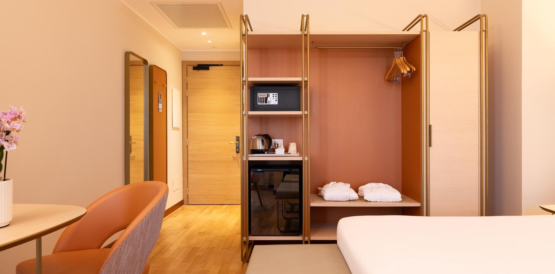 Nuove camere rinnovate Hotel Raffaello Milano Nuove camere rinnovate Hotel Raffaello Milano