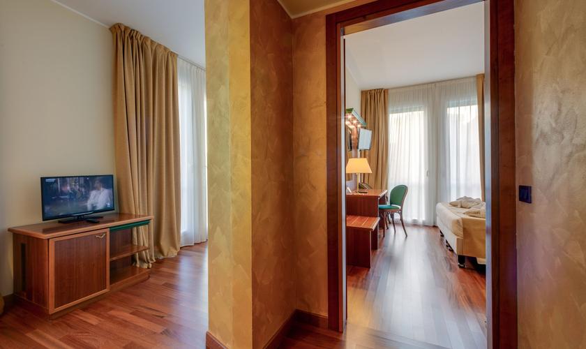 Junior Suite Hotel Raffaello Milano Junior Suite Hotel Raffaello Milano