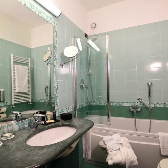 Camera singola superior Hotel Raffaello Milano Camera singola superior Hotel Raffaello Milano
