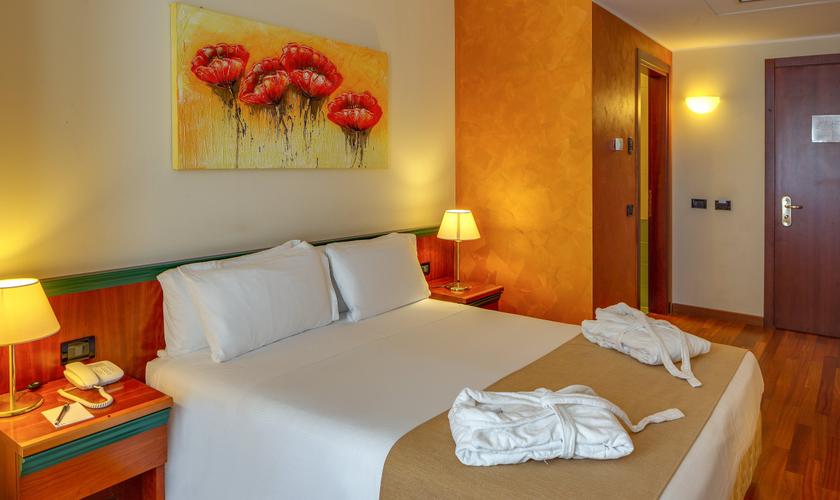 Camera doppia Hotel Raffaello Milano Camera doppia Hotel Raffaello Milano