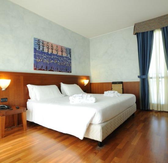 Camera doppia superior Hotel Raffaello Milano Camera doppia superior Hotel Raffaello Milano