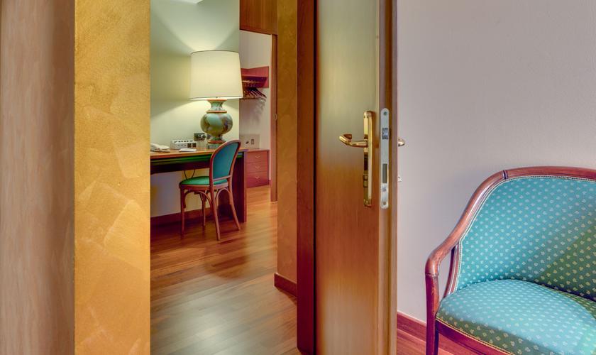 Junior Suite Hotel Raffaello Milano Junior Suite Hotel Raffaello Milano