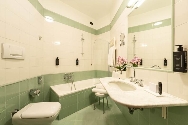 Camera tripla Hotel Raffaello Milano Camera tripla Hotel Raffaello Milano